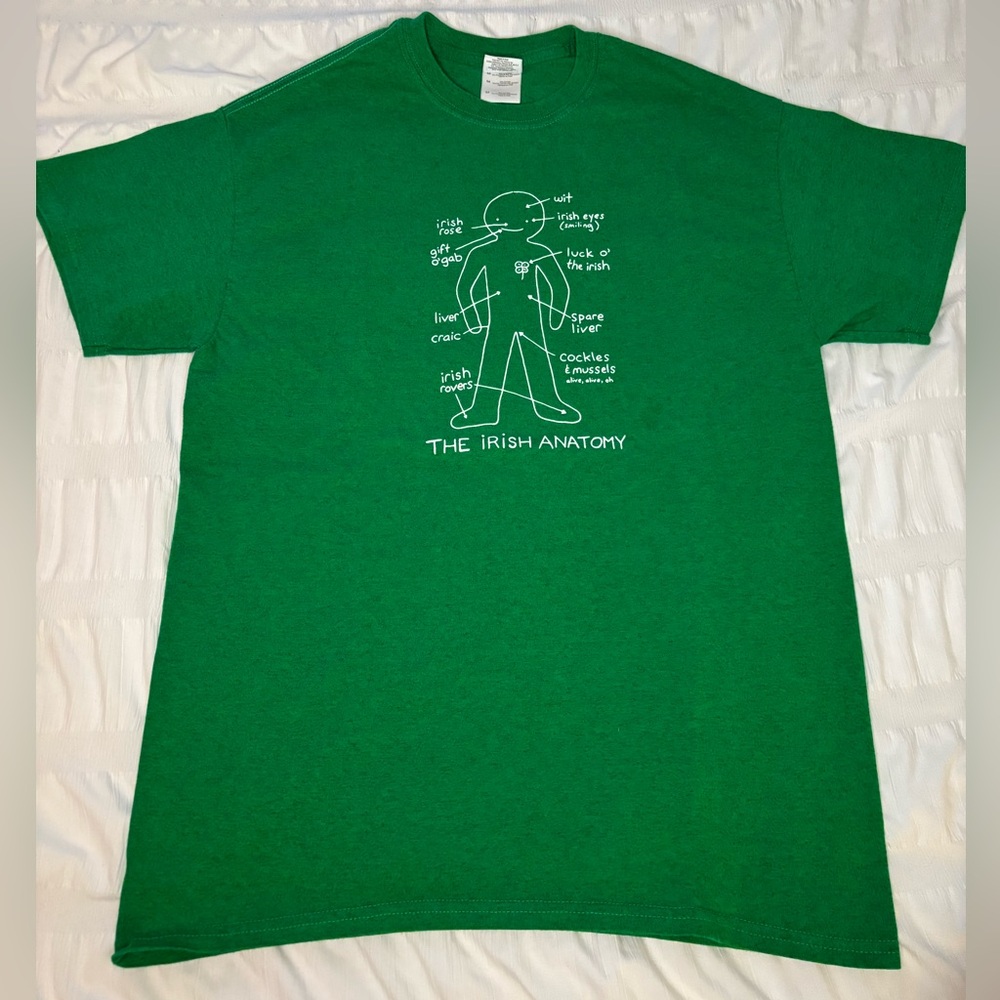 Gildan Ultra Cotton t-shirt “The Irish Anatomy” - size medium